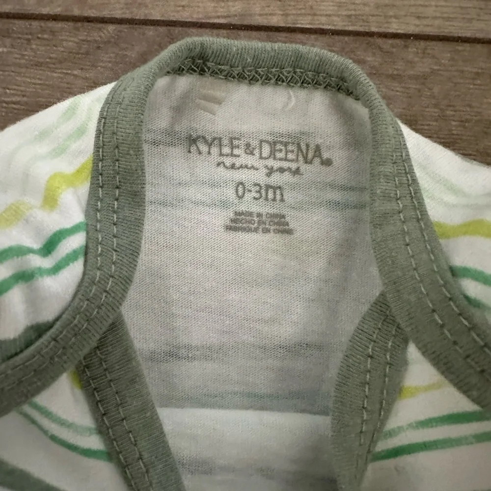 Kyle & Deena Baby Boy Striped Romper 0-3M Guc